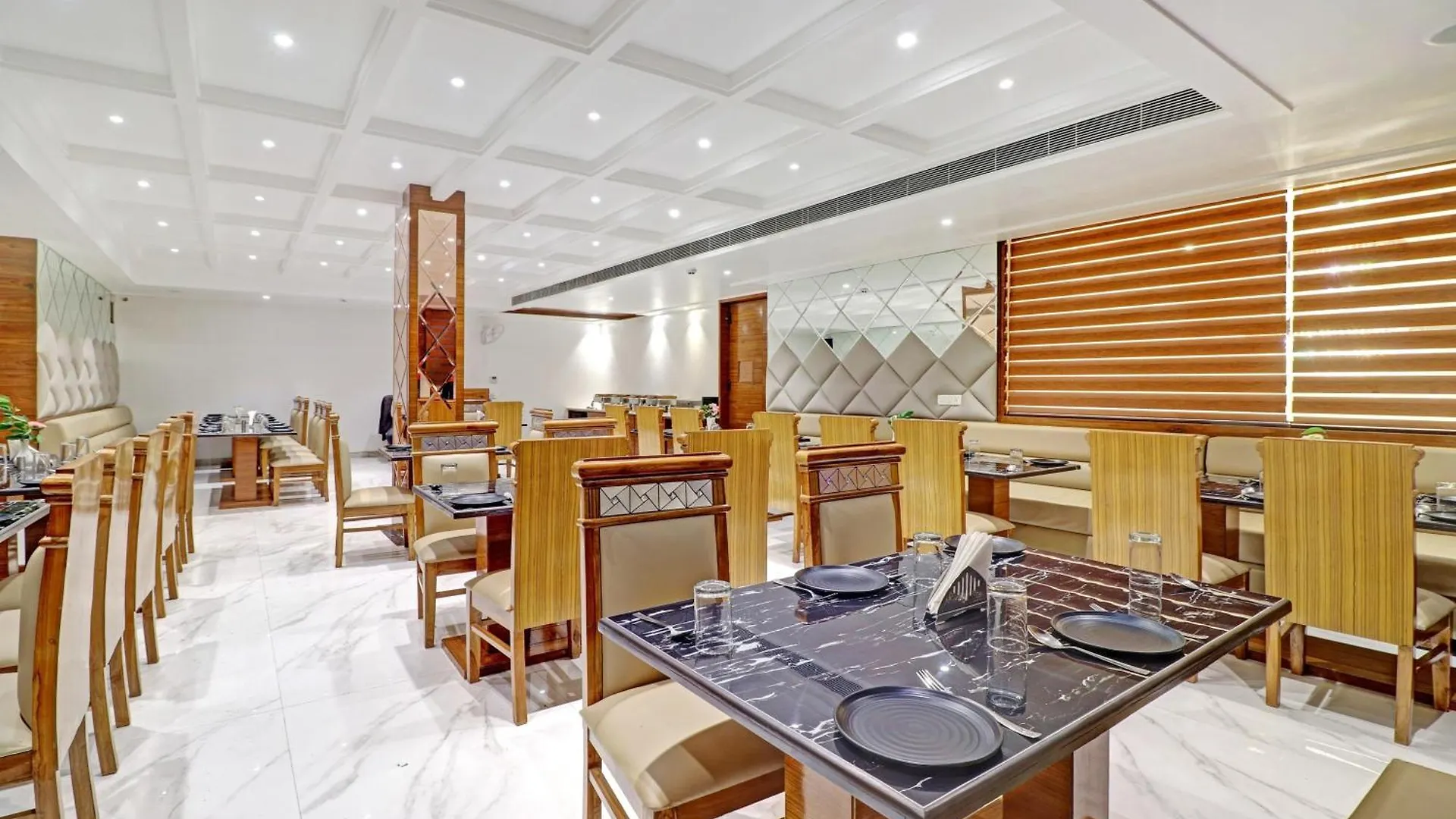 Hotel Green View Agra  4*, Agra (Uttar Pradesh) India